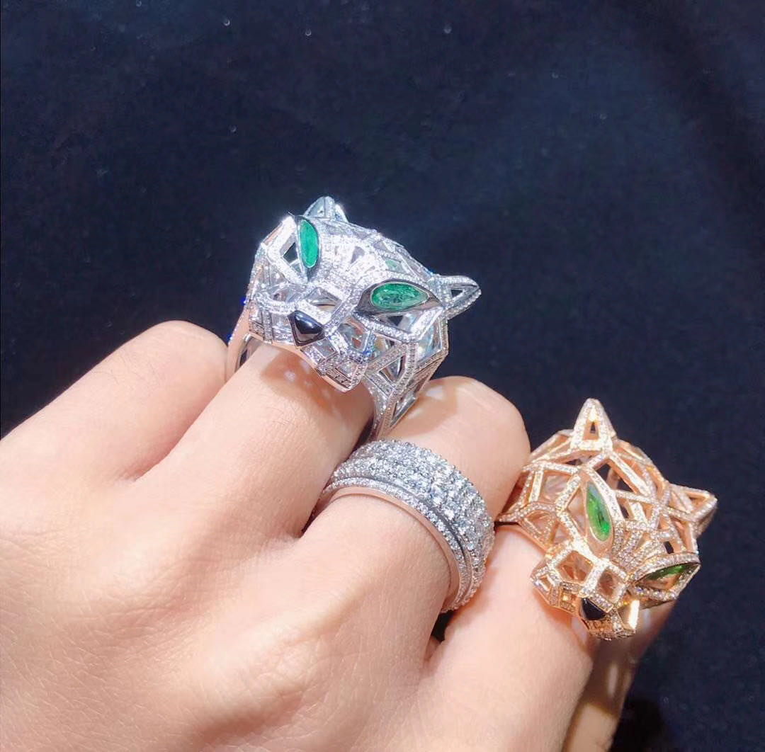 18k White Gold and Diamond Panthère de Cartier Ring N4722400