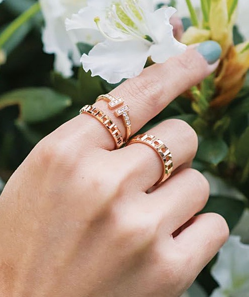 <center>Solid 18K Gold</center>