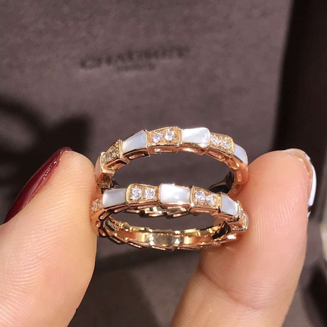18K yellow gold Bvlgari Serpenti band Ring