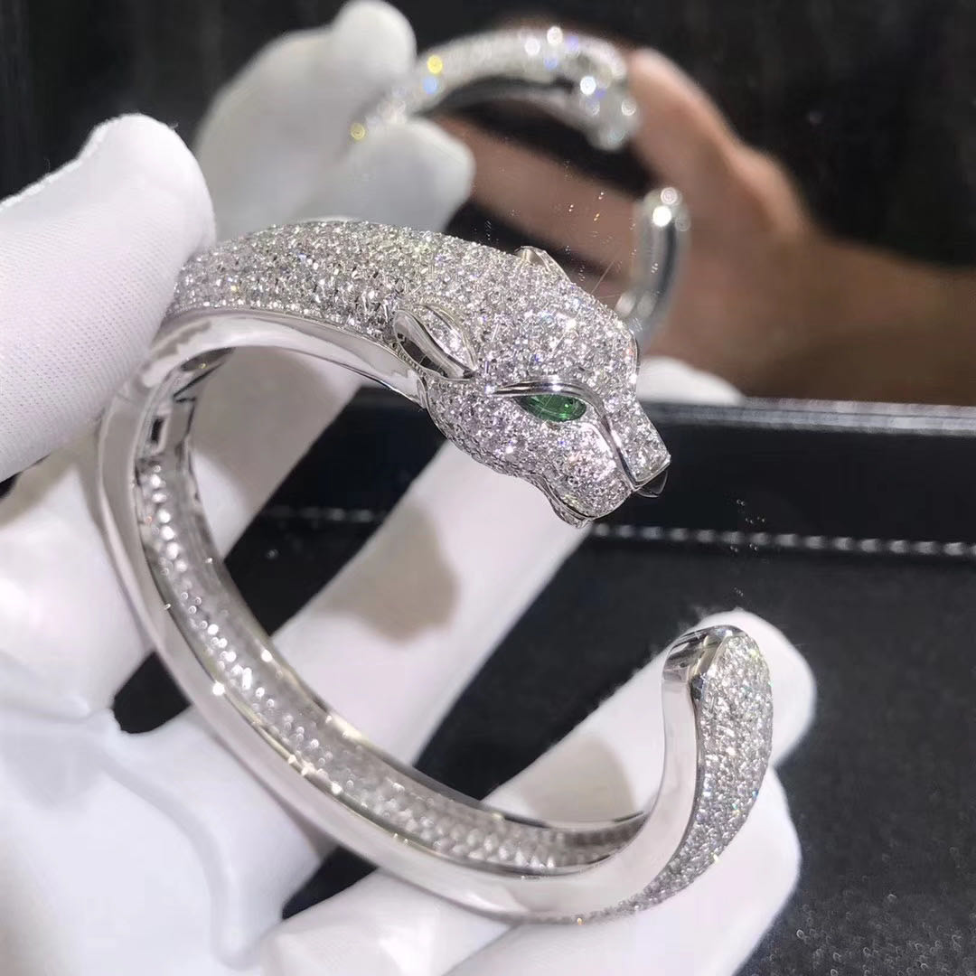 Custom Made Panthere de Cartier 18K White Gold 16.02ct Diamond Emerald Onyx Bracelet H6007417