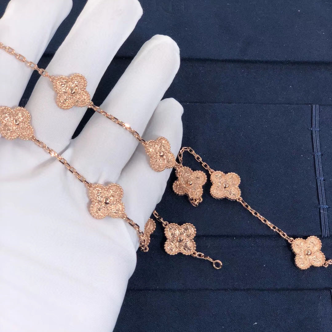 Van Cleef & Arpels Vintage Alhambra necklace, yellow gold, 10 motifs