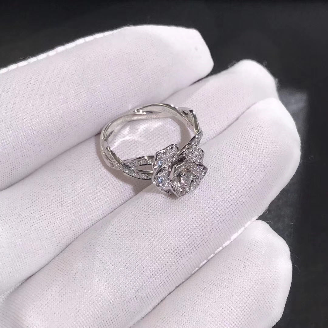 Piaget 18k White Gold with 71 Diamonds 0.5ct Rose Ring G34UR800