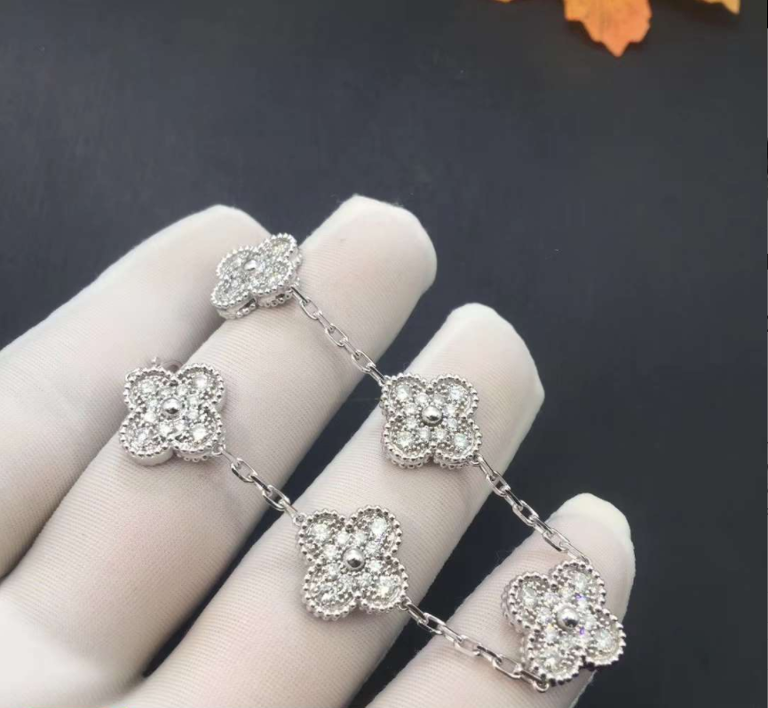 Van Cleef & Arpels 18K White Gold Diamond 5 Motifs Vintage Alhambra Bracelet VCARA41500