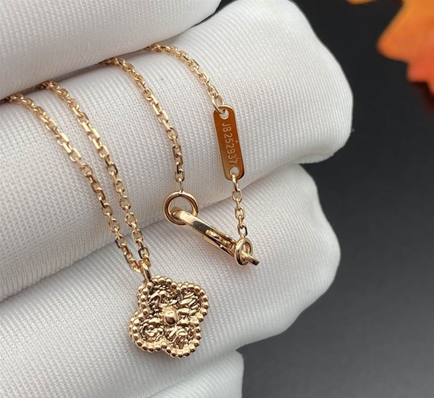 Van Cleef & Arpels Sweet Alhambra Pendant 18K Rose Gold 9mm VCARO8DF00