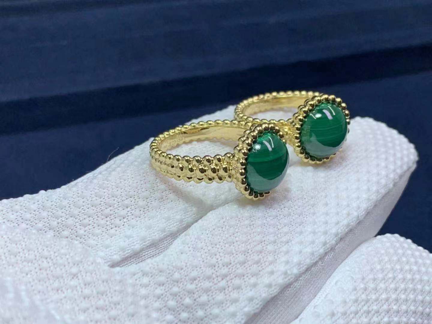 Van Cleef & Arpels 18K Yellow Gold Malachite Perlée Couleurs Ring VCARP4DP00